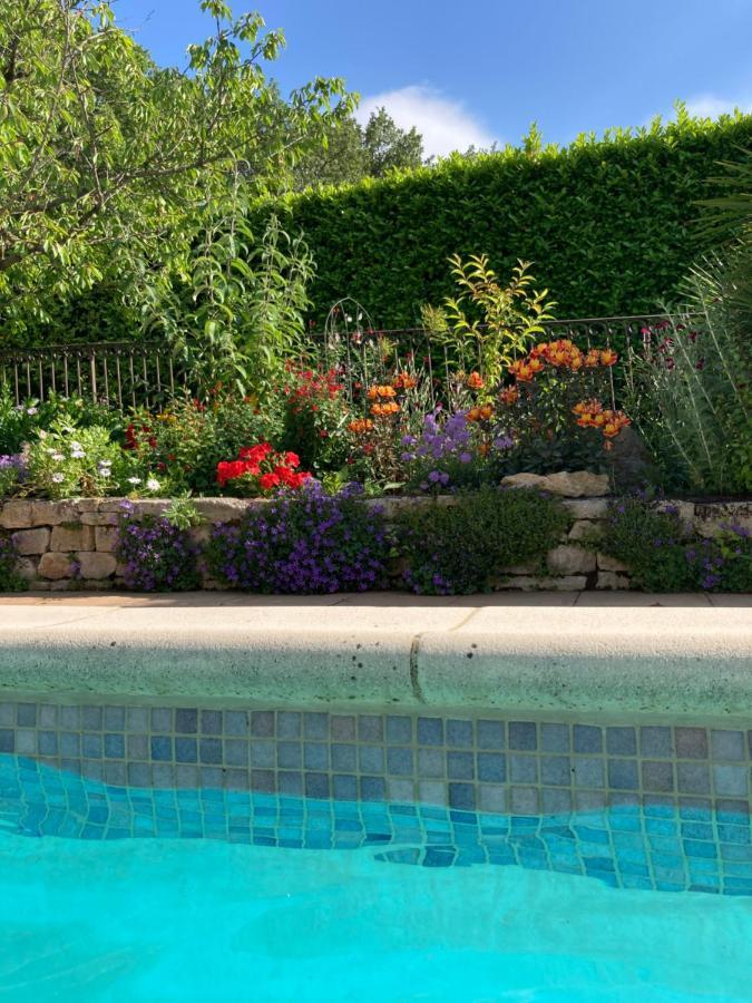 Les Hauts D'Eyragues Gite Reverie Meuble Classe 4 Etoiles Exterior photo
