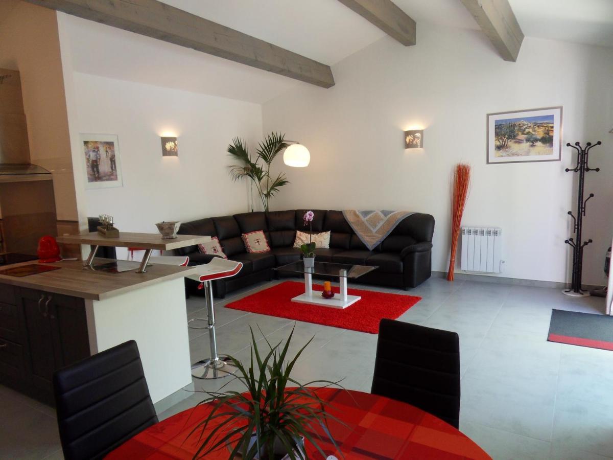 Les Hauts D'Eyragues Gite Reverie Meuble Classe 4 Etoiles Exterior photo