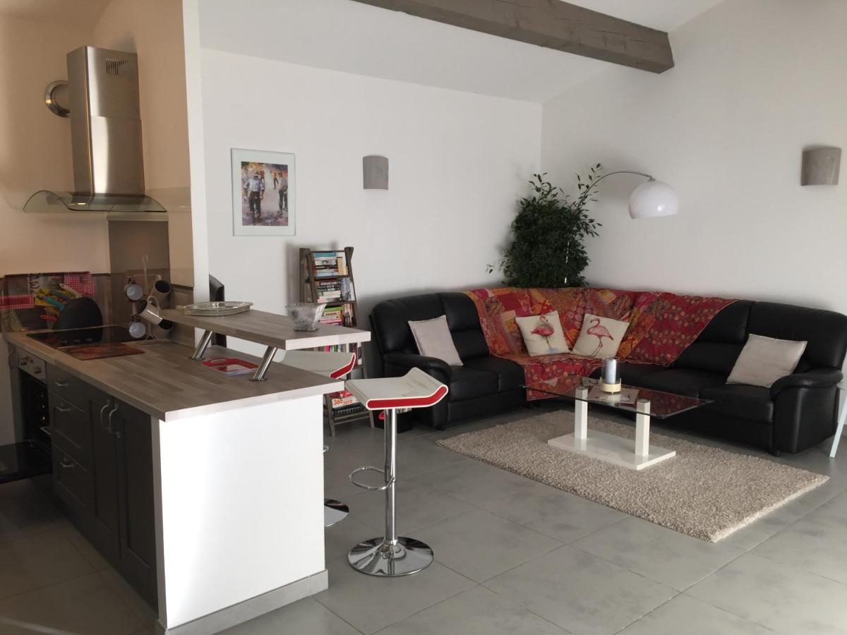 Les Hauts D'Eyragues Gite Reverie Meuble Classe 4 Etoiles Exterior photo
